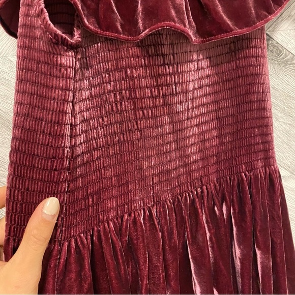 Hill House | The Akilah Nap Dress In Burgundy Velvet Small - Picture 11 of 11